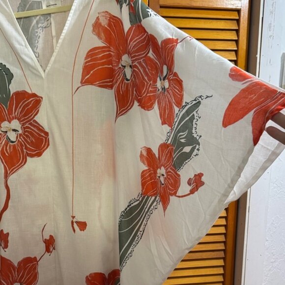 Floral kimono style Bonne Journee Dress in Red and White floral - Picture 3 of 7